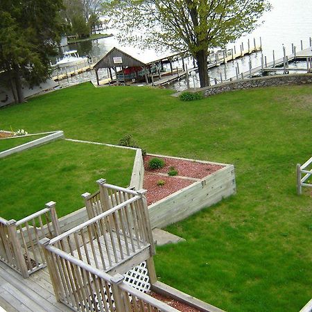Lake George Suites Zewnętrze zdjęcie