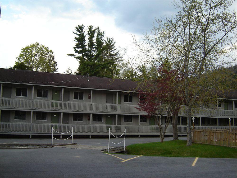 Lake George Suites Zewnętrze zdjęcie
